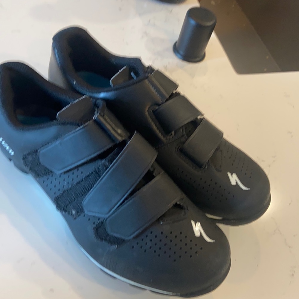 Shimano spinning shoes like new